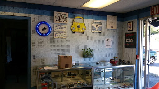 Auto Repair Shop «Vintage Auto», reviews and photos, 605 Pine Knoll Dr, Greenville, SC 29609, USA