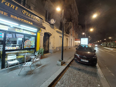 The Brothers à Paris