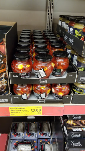 Supermarket «ALDI», reviews and photos, 15111 Woodward Ave, Highland Park, MI 48203, USA