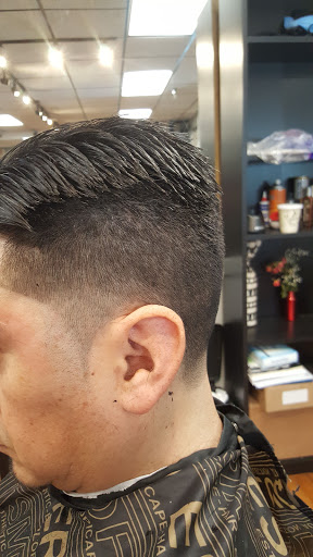 Barber Shop «Eduardo Barber Shop», reviews and photos, 57 Park Hill Ave, Yonkers, NY 10701, USA