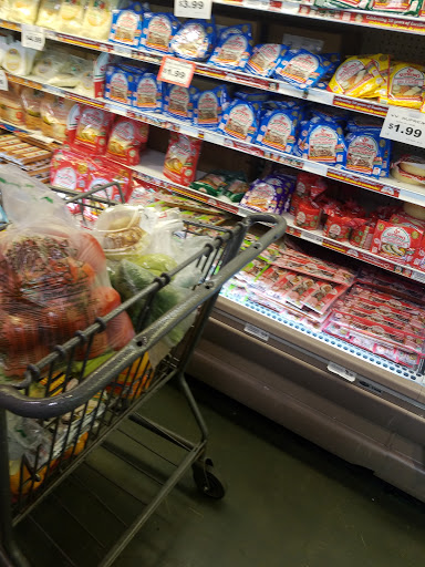 Grocery Store «Fresh Market Place», reviews and photos, 2600 N Central Ave, Chicago, IL 60639, USA