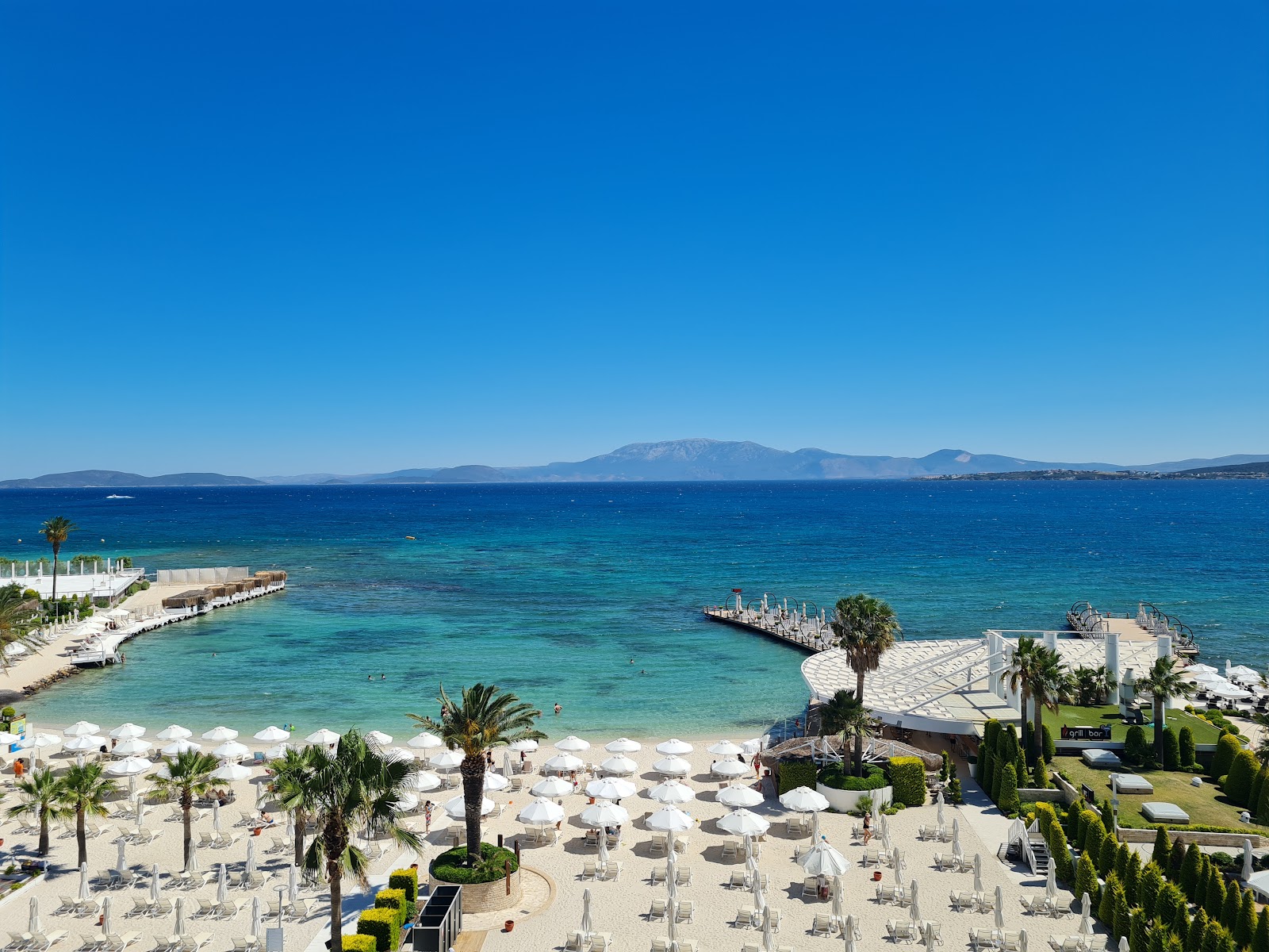 Fotografie cu Ilica Hotel Beach cu o suprafață de nisip beige