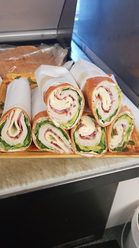 Gourmet Grocery Store «Pelican Plaza Grocery & Deli», reviews and photos, 1400 CA-1, Bodega Bay, CA 94923, USA