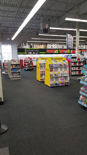 Office Supply Store «Staples», reviews and photos, 1600 N Milwaukee Ave, Vernon Hills, IL 60061, USA