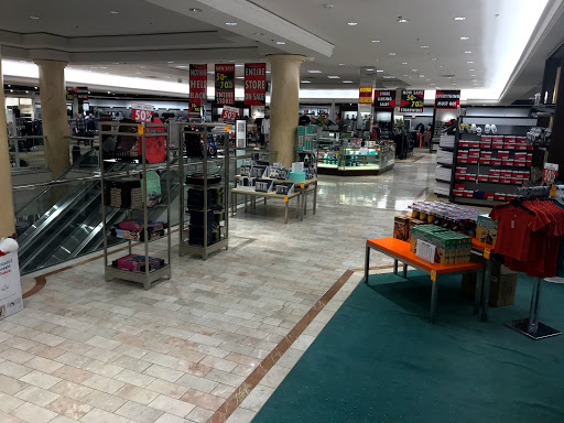 Department Store «Lord & Taylor», reviews and photos, 5065 Main St, Trumbull, CT 06611, USA