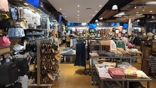 Clothing Store «Tillys», reviews and photos, 27150 Alicia Pkwy, Laguna Niguel, CA 92677, USA