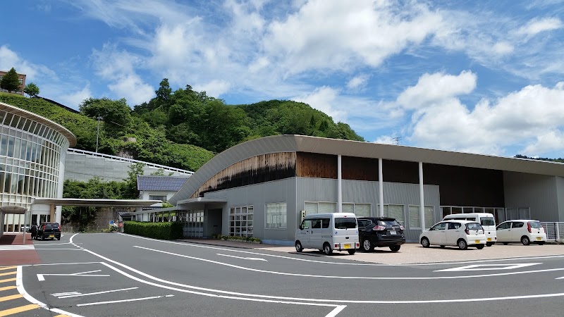 飯南町 保健福祉センター