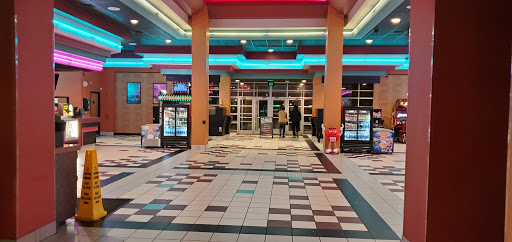 Movie Theater «Regal Cinemas Longston Place 14», reviews and photos, 13317 Meridian E, Puyallup, WA 98373, USA