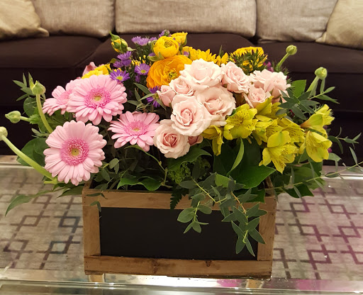 Florist «Glenview Florist / Flower Shop», reviews and photos, 1813 Waukegan Rd, Glenview, IL 60025, USA