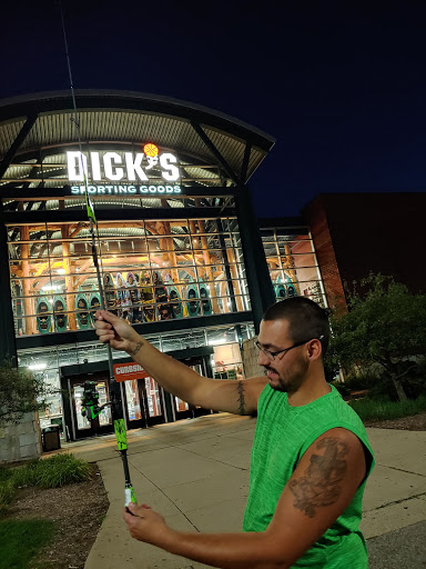 DICK'S Sporting Goods