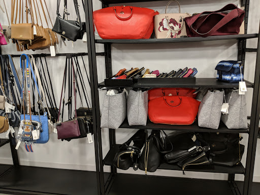 Department Store «Saks OFF 5TH», reviews and photos, 1675 Rockville Pike, Rockville, MD 20852, USA