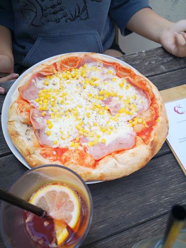 Comentarii opinii despre Zenit Kávéház Étterem