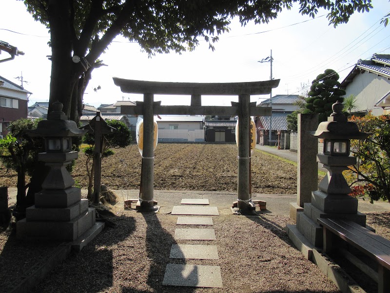 横内神社