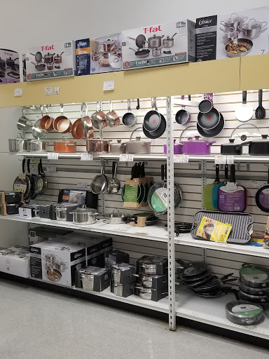 Appliance Store «ABC Warehouse», reviews and photos, 3500 Marketplace Cir Suite D, Traverse City, MI 49684, USA