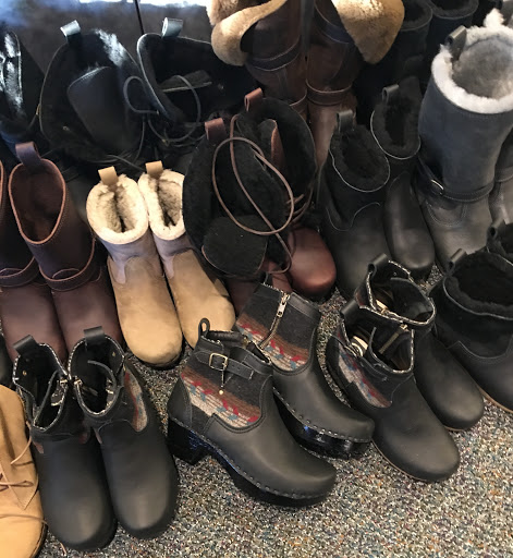 Shoe Store «Sven Factory Outlet Store», reviews and photos, 10000 Lake Blvd, Chisago City, MN 55013, USA