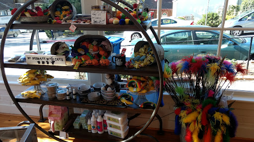 Pet Supply Store «Diggidy Dog», reviews and photos, Ocean Ave & Monte Verde St, Carmel-By-The-Sea, CA 93923, USA