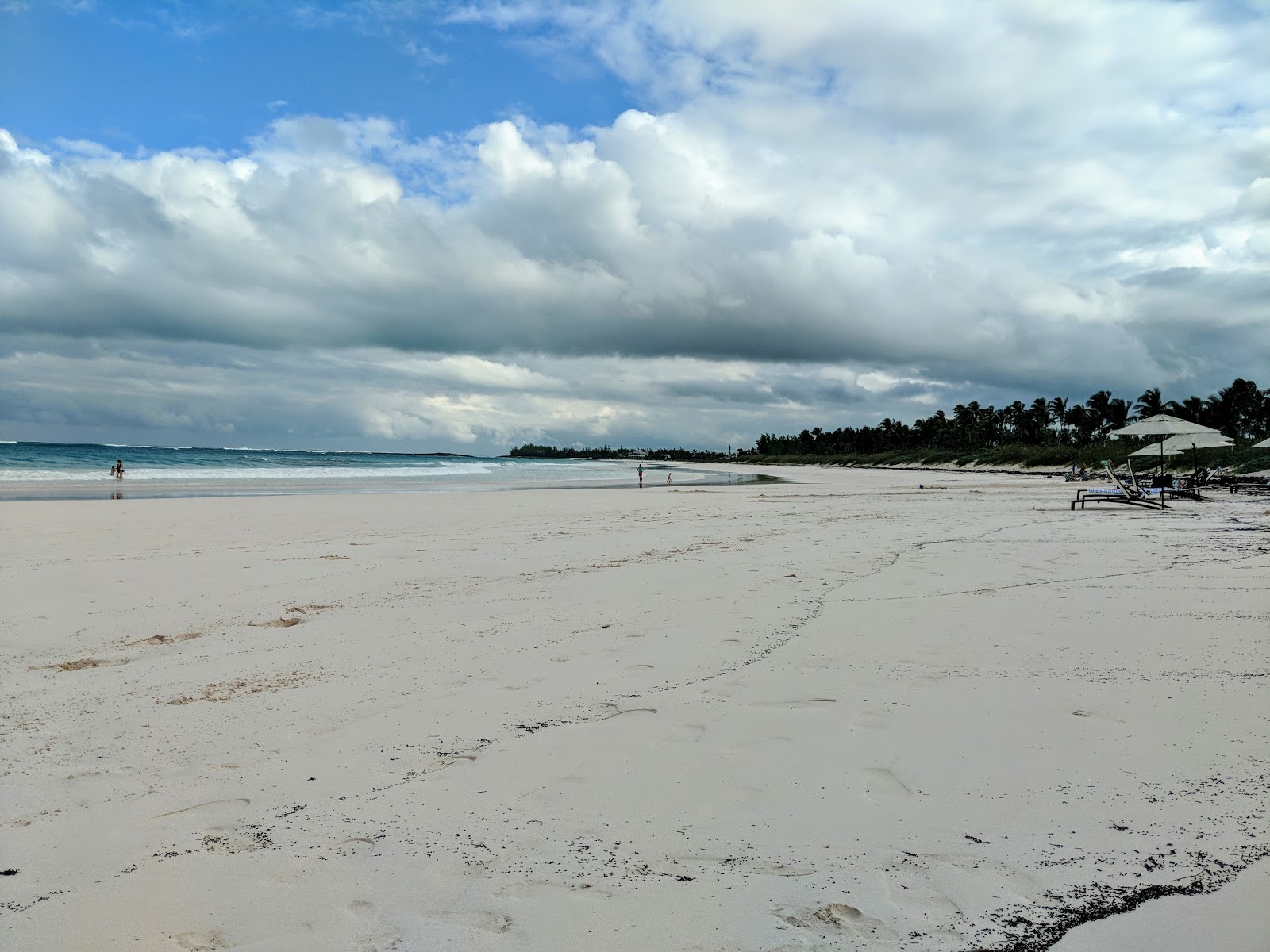 Zdjęcie French Leave beach i osada