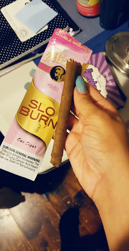 Tobacco Shop «AK SMOKE SHOP», reviews and photos, 5135 W Shaw Ave, Fresno, CA 93722, USA