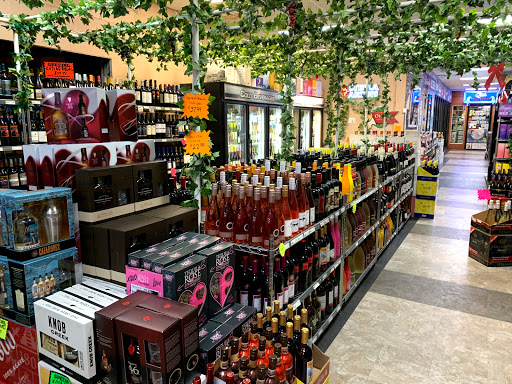 Liquor Store «Scores Liquors», reviews and photos, 6714 Shepherdsville Rd, Louisville, KY 40228, USA