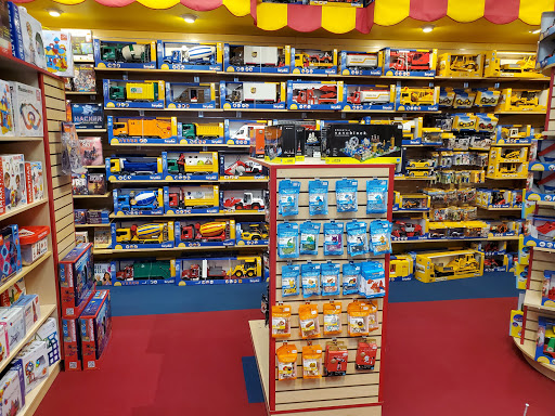 Game Store «Toys & Co. - Friendly Center», reviews and photos, 3110 Northline Ave, Greensboro, NC 27408, USA