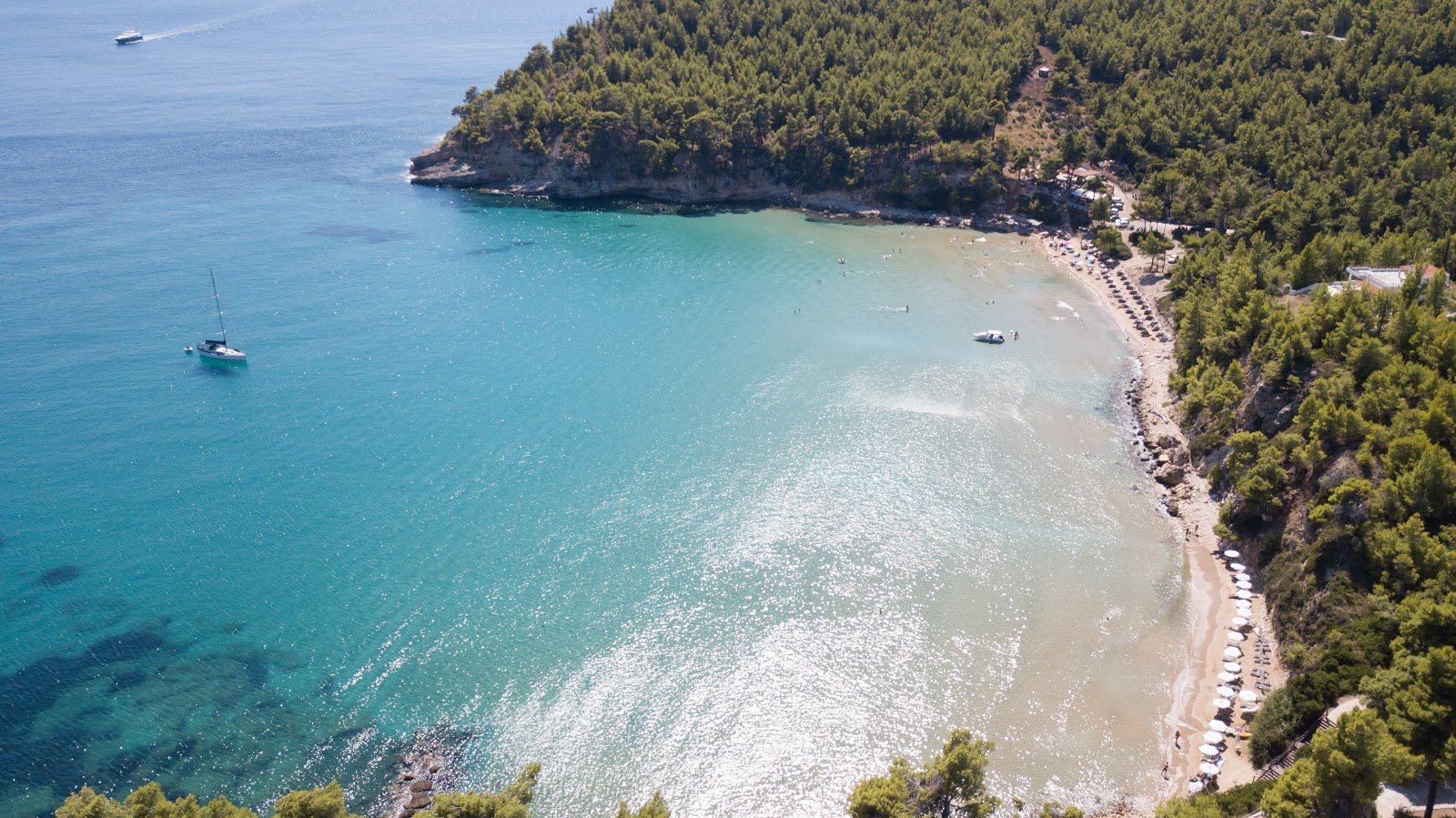 Foto de Paralia Chrisi Milia com areia brilhante superfície