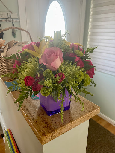 Florist «Salvy the Florist», reviews and photos, 793 Western Ave, Lynn, MA 01905, USA