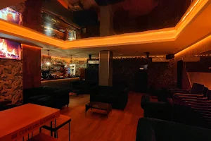 Island Club Lounge image
