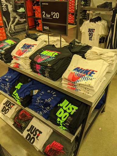 Clothing Store «Nike Factory Store», reviews and photos, 10801 Corkscrew Rd D-177, Estero, FL 33928, USA