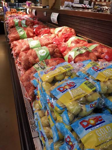 Grocery Store «Shop & Save Market», reviews and photos, 518 Metropolitan Way, Des Plaines, IL 60016, USA