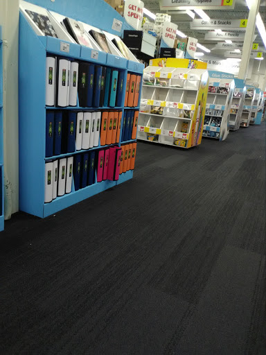 Office Supply Store «Staples», reviews and photos, 49 Putnam Blvd, Glastonbury, CT 06033, USA