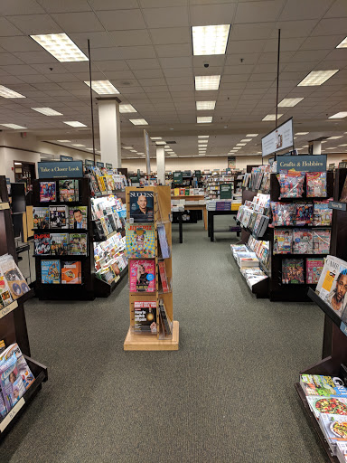 Book Store «Barnes & Noble», reviews and photos, 470 Universal Dr N, North Haven, CT 06473, USA