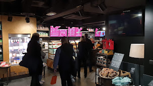 Photo n°22 de Starbucks à Le Mesnil-Amelot ()