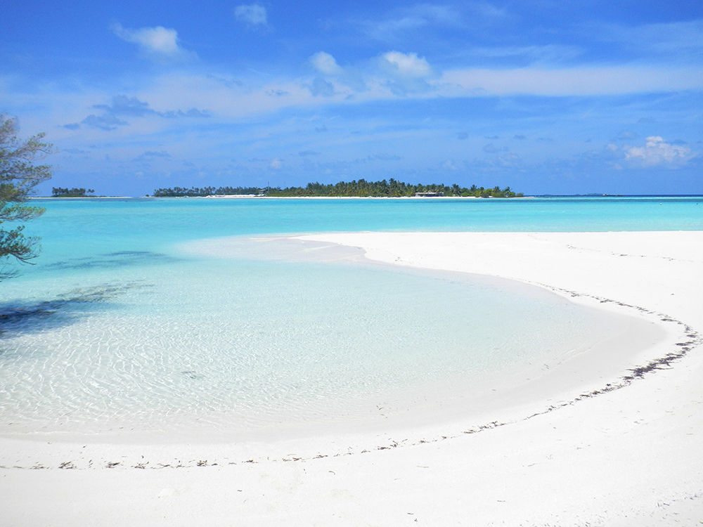 Kuda Finolhu Beach'in fotoğrafı geniş bir kıyı şeridi ile birlikte