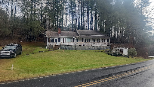 Dog Creek Trading Post