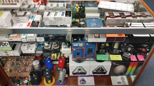 Tobacco Shop «Northern Lights 2», reviews and photos, 270 Enfield St, Enfield, CT 06082, USA