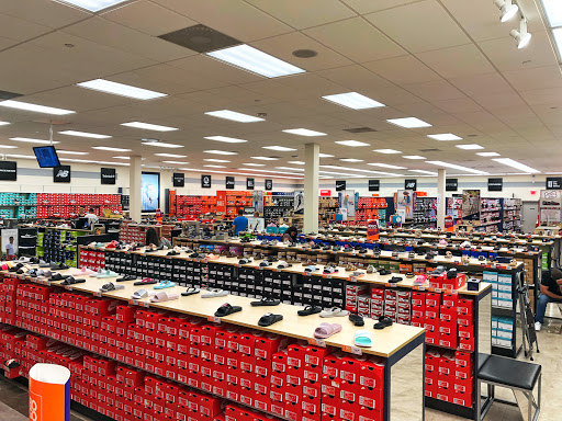 Shoe Store «Rack Room Shoes», reviews and photos, 7795 W Flagler St #25A, Miami, FL 33144, USA