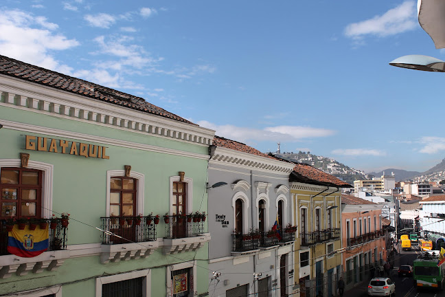 Opiniones de Ailola Quito Spanish School en Quito - Academia de idiomas