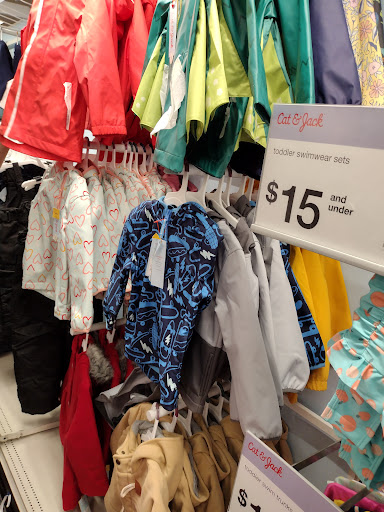 Department Store «Target», reviews and photos, 999 Corporate Dr, Westbury, NY 11590, USA