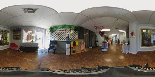 Florist «Petite Flower Shop», reviews and photos, 1501 Harry Wurzbach Rd, San Antonio, TX 78209, USA