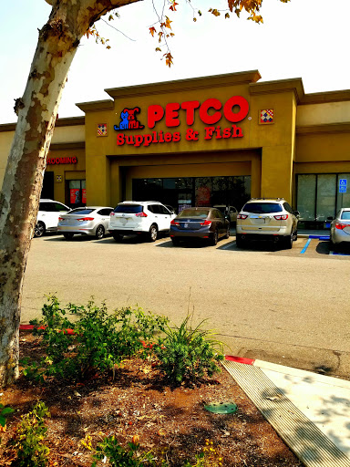 Pet Supply Store «Petco Animal Supplies», reviews and photos, 822 W Arrow Hwy, San Dimas, CA 91773, USA