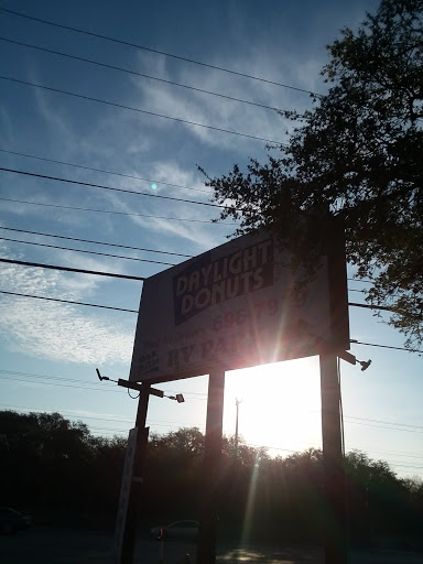 Donut Shop «Daylight Donuts», reviews and photos, 9517 Fredericksburg Rd, San Antonio, TX 78240, USA