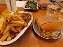 Plats et boissons du Restaurant de hamburgers Cuties à Paris - n°19