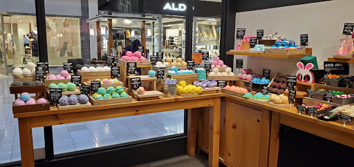 Cosmetics Store «Lush Fresh Handmade Cosmetics», reviews and photos, 12000 SE 82nd Ave, Happy Valley, OR 97086, USA