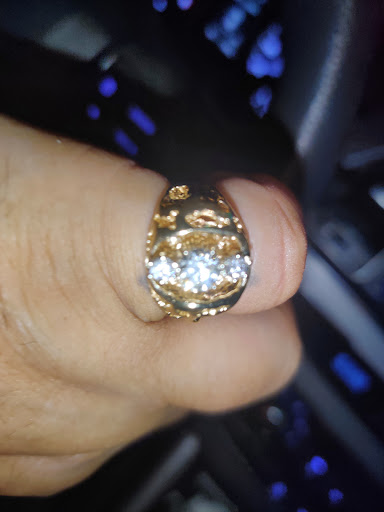 Pawn Shop «5 Minute Pawn Shop», reviews and photos, 21923 Sherman Way, Canoga Park, CA 91303, USA