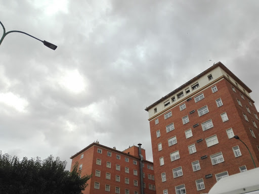 Información y opiniones sobre Hospital Clinico Edificio Rondilla de Valladolid