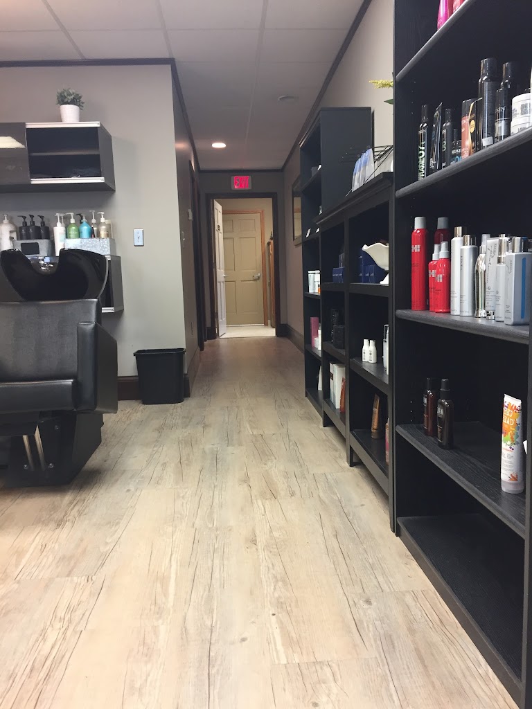 Moda Salon & Spa Bloomington, IL 61704 Services and Reviews
