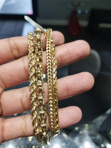 Jeweler «Grillz & Jewelry by DeLux Designs Jewelers», reviews and photos, 930 N Federal Hwy, Hollywood, FL 33020, USA