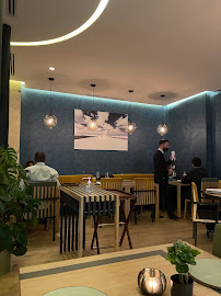 Atmosphère du Restaurant gastronomique OKA à Paris - n°5