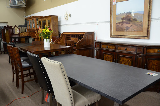 Furniture Store «Jeff Jones Furniture On Consignment», reviews and photos, 803 3rd Ave SE, Cedar Rapids, IA 52403, USA