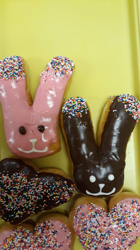 Donut Shop «New York Donuts», reviews and photos, 2020 Mansfield Webb Rd # 108, Arlington, TX 76002, USA